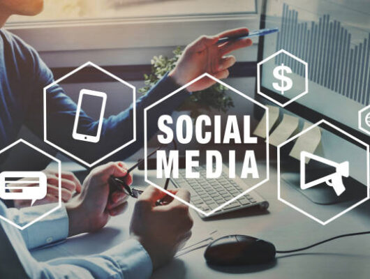 social media for business, concept background with icons