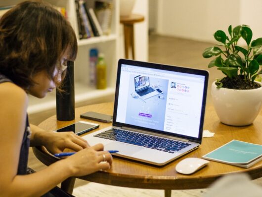 woman working on her laptop